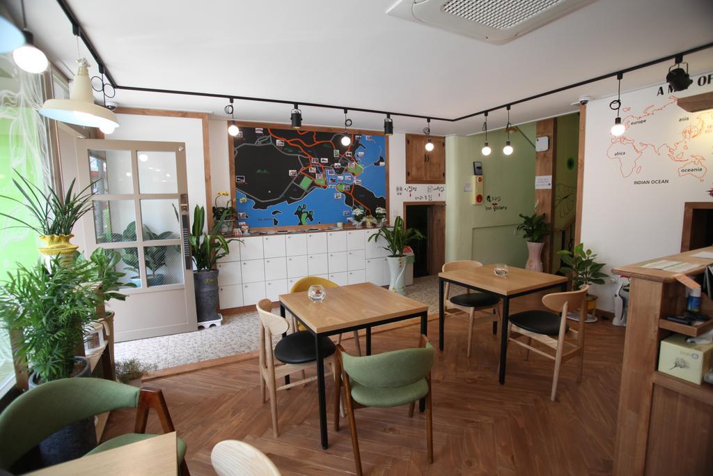 Yeosu Inn Hostel Buitenkant foto